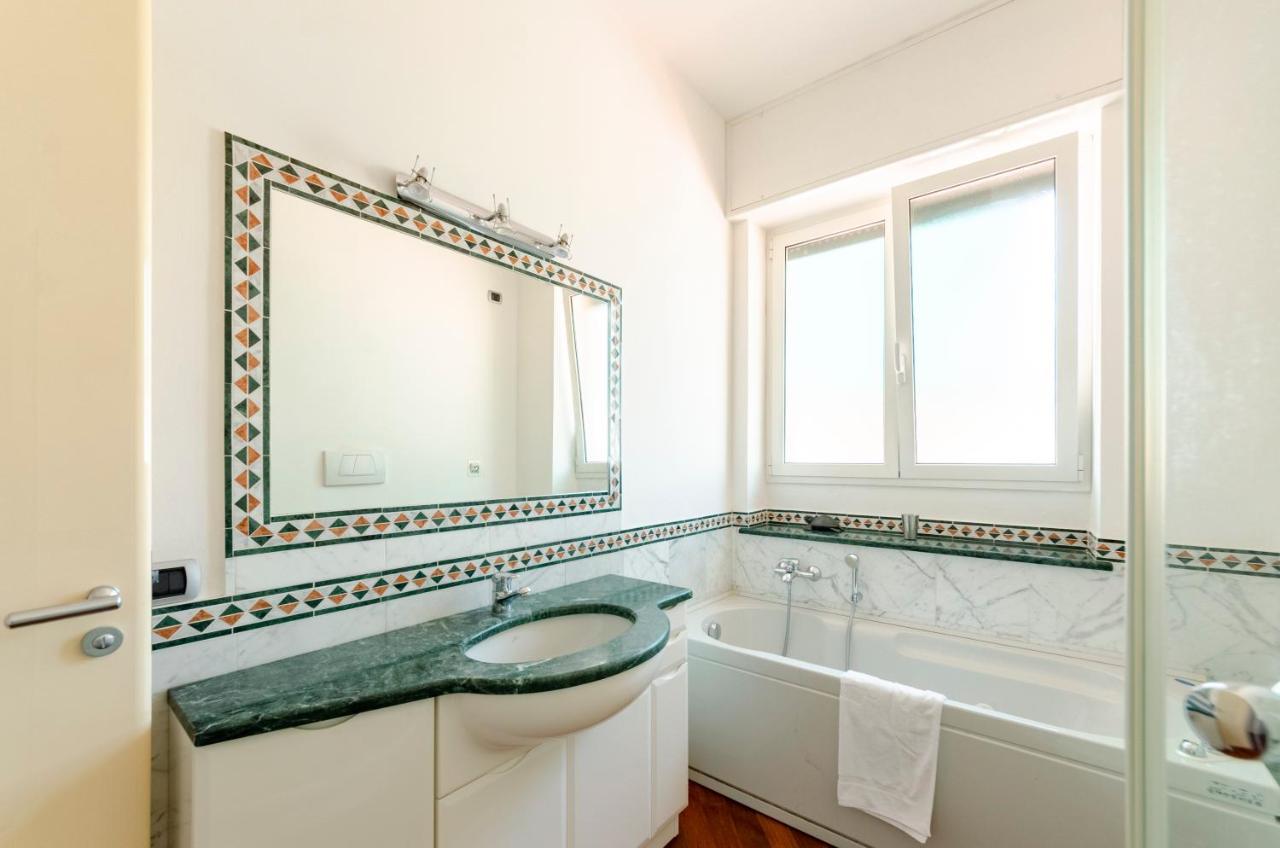 Joivy Stylish Flat Terrace