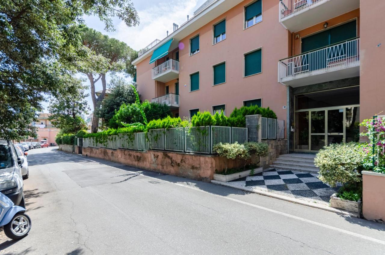Joivy Stylish Flat Terrace Apartment Genua