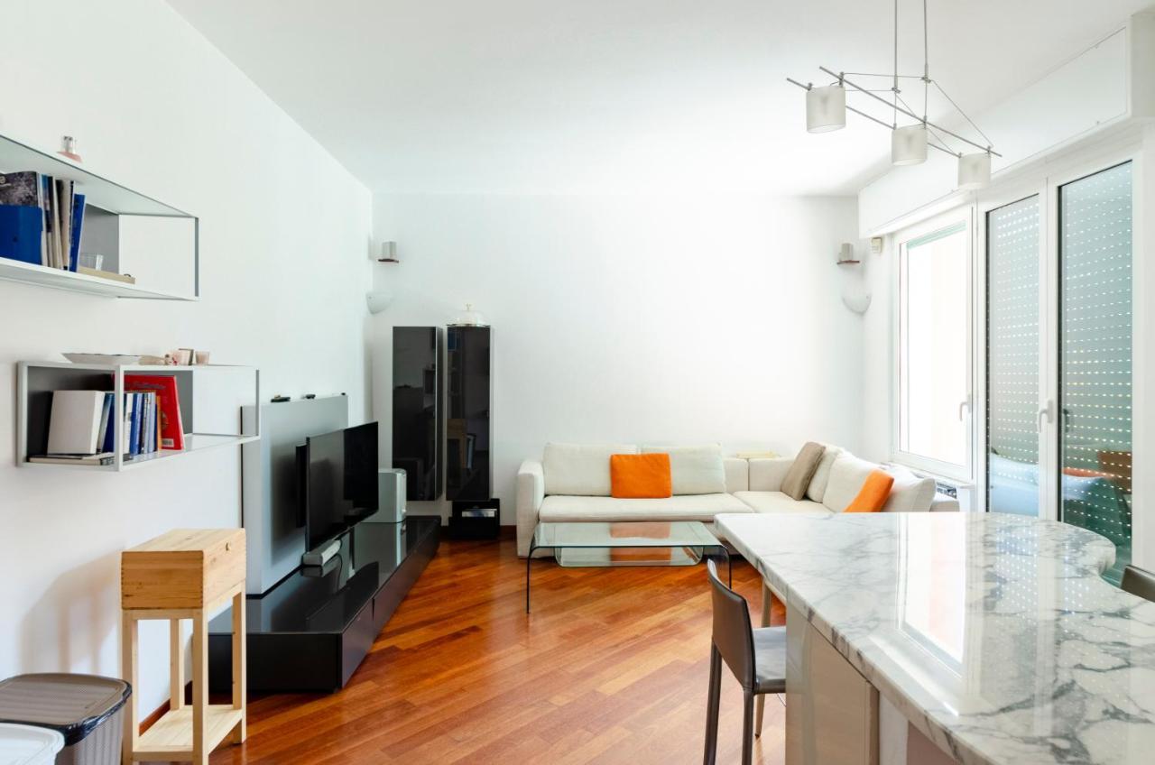 Joivy Stylish Flat Terrace Apartment *