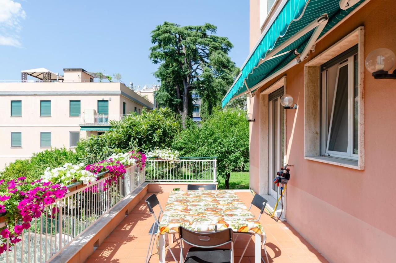 Joivy Stylish Flat Terrace